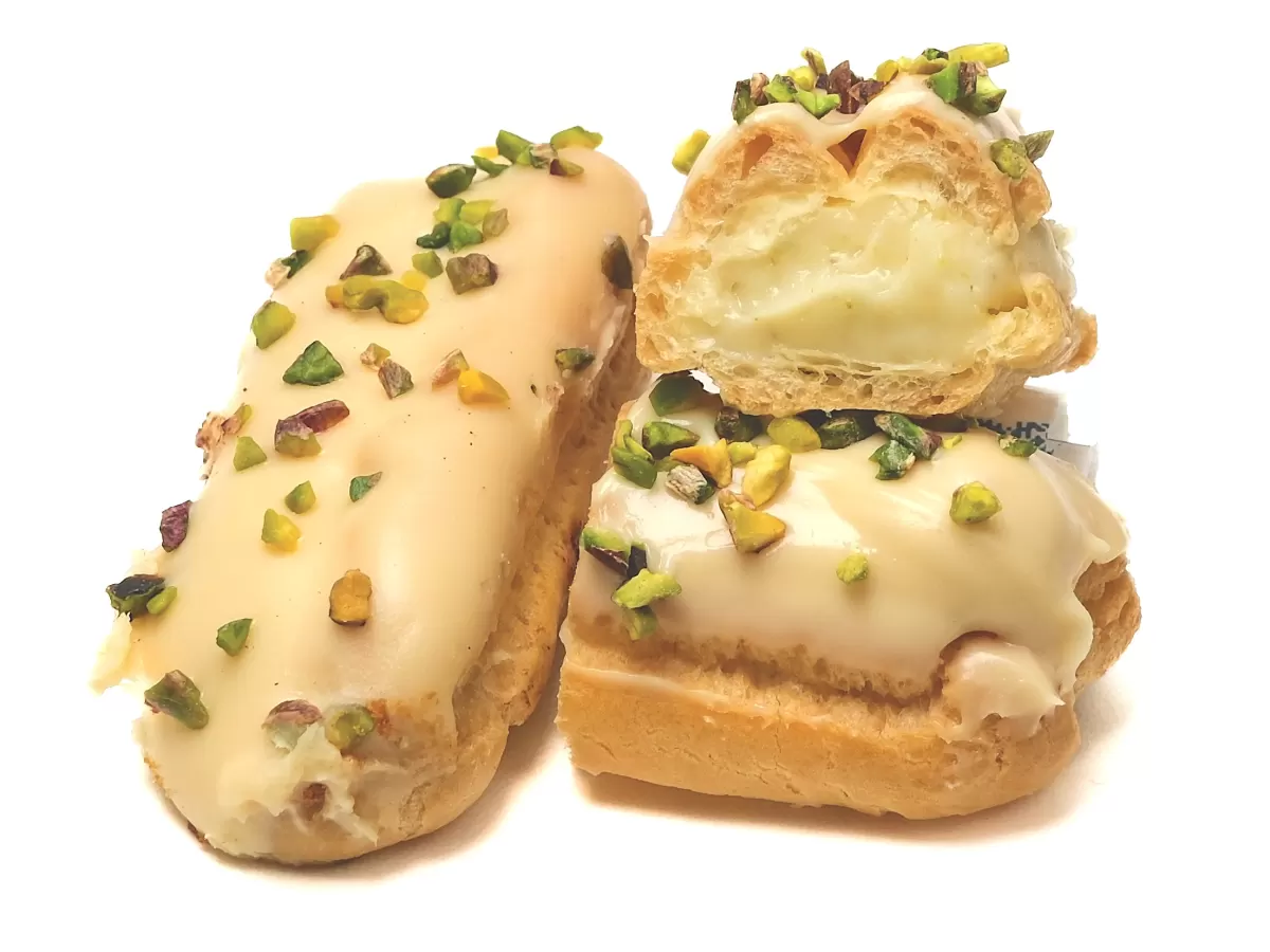 PISTACHIO ECLAIR